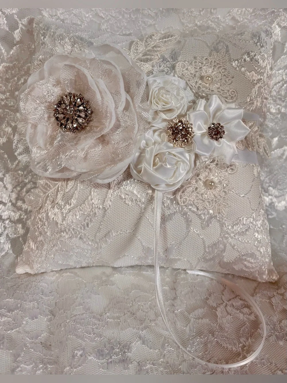 🤍 Handmade Solid White Lace Ring Pillow and Flower Basket Set